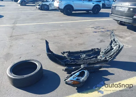 2015 Mercedes-Benz C 300 Sport 4Matic z USA, uszkodzony, nr VIN 55SWF4KB9FU058468